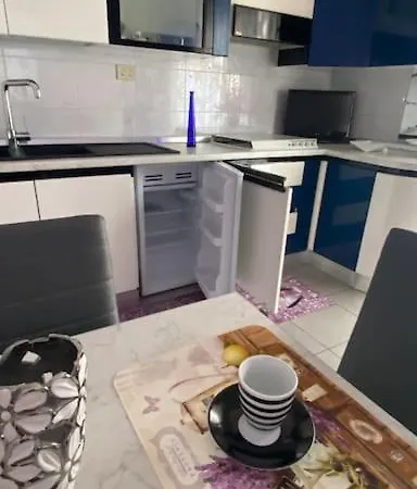 Semesterbostad “villa Paola” Pescara