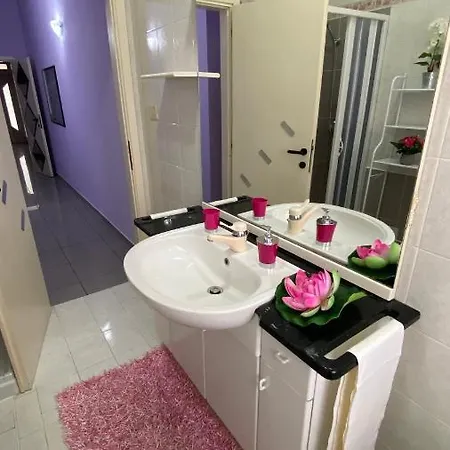 Semesterbostad “villa Paola” *